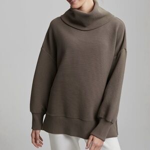 Varley Turtleneck Long Sleeve Sweatshirt w/ Tags Size XS